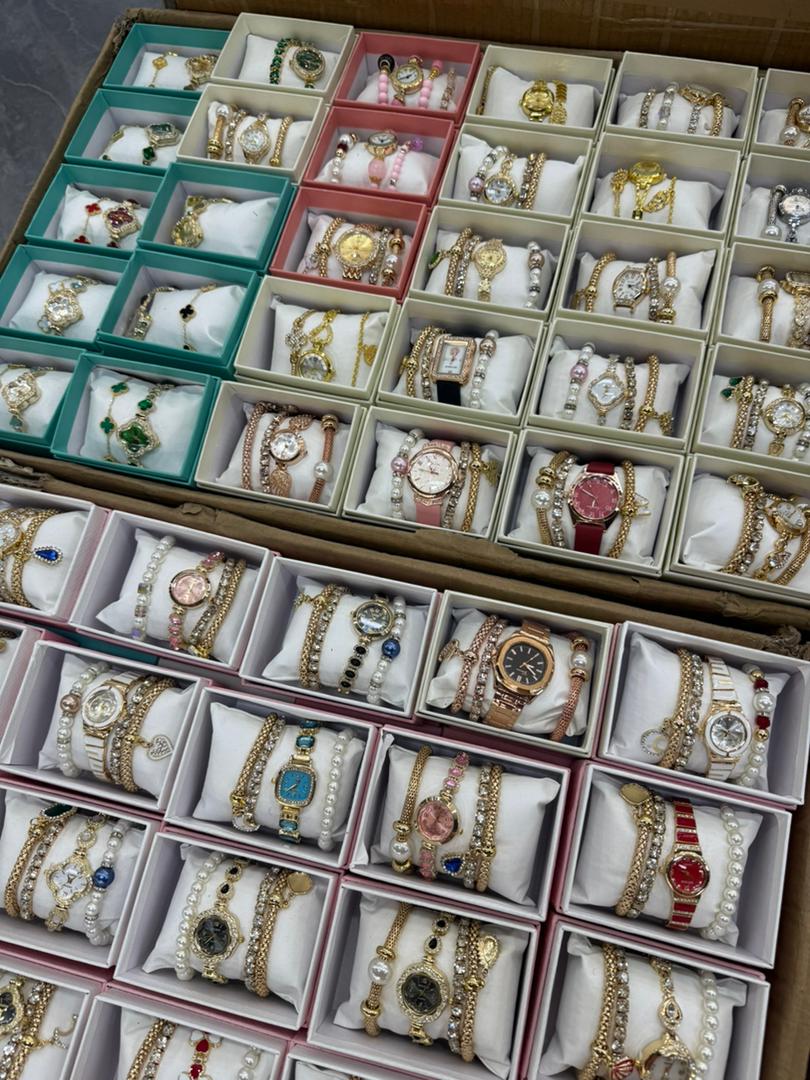 Mixed jewelry 20 Moq