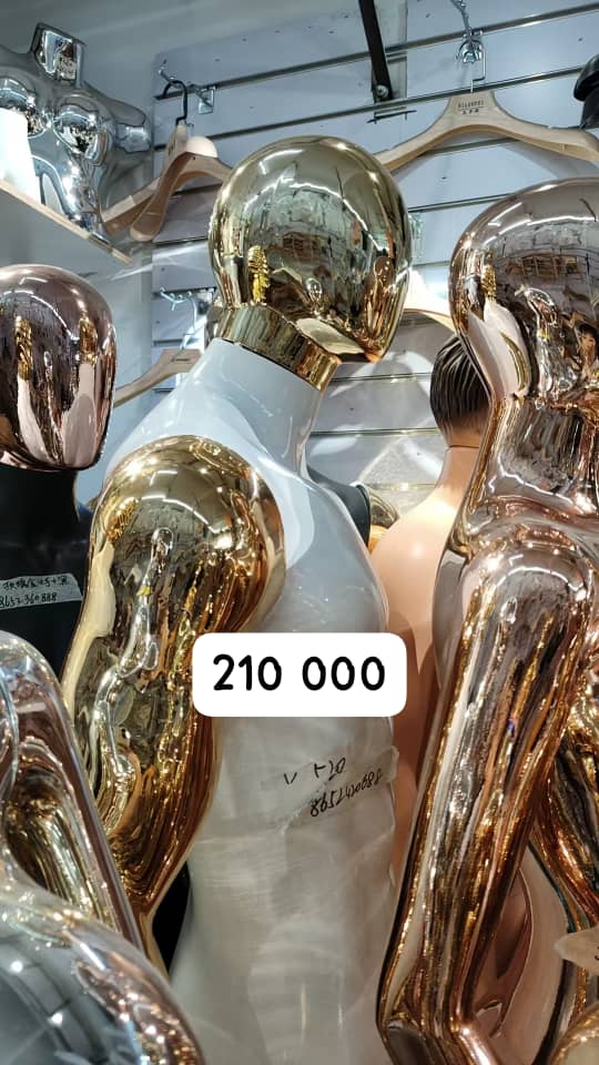 Premium Metallic Gold Mannequin 2