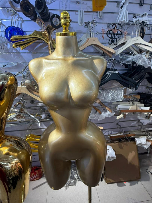 Matte mannequin